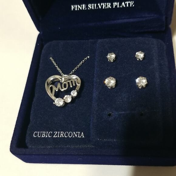 Dancraft Fine Silver Plate "Mom" Necklace set Cubic Zirconia - Picture 2 of 5
